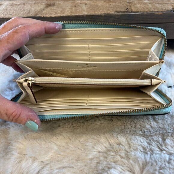 Kate Spade Baby Blue Leather Zip Around Wallet - Picture 2 of 9